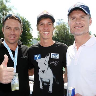 Promis beim Beachvolleyball-Event