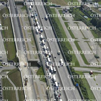 LKW-Unfall: Mega-Stau auf der A1