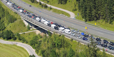 Autobahnen werden per Video überwacht