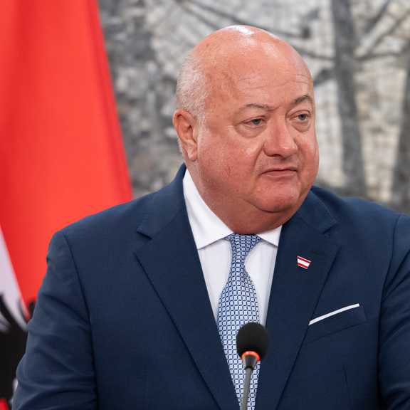 Nach Rücken-OP: Kanzler jetzt aus Spital entlassen