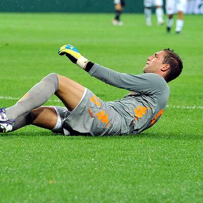 Lucio tritt Stekelenburg k.o.