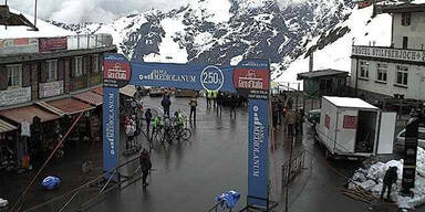 Schneefall beim Giro d'Italia