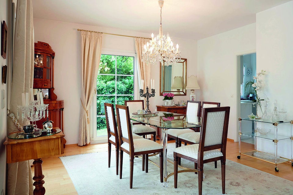 Rogers liebt Antiquitäten, die sie aber gerne mit Designer-Stücken kombiniert. „Ein Haus darf nicht verstaubt wirken – das entspricht nicht meinem Charakter.“  