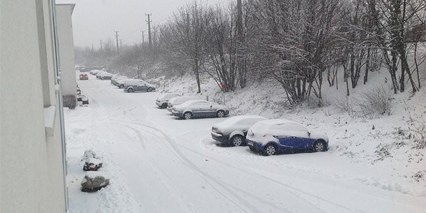 Toter und Verletzte durch Schneechaos