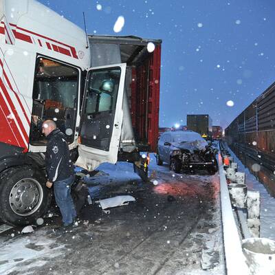 Massenkarambolage auf der A1 