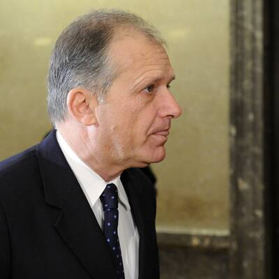 Der erste Prozess-Tag: Der ehemalige Minister weist jede Schuld von sich