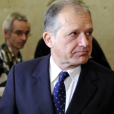 Der erste Prozess-Tag: Der ehemalige Minister weist jede Schuld von sich