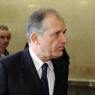 Der erste Prozess-Tag: Der ehemalige Minister weist jede Schuld von sich