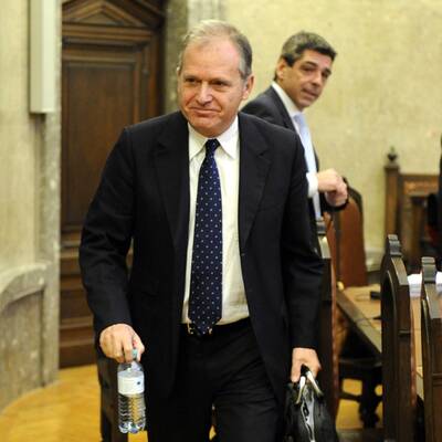 Der erste Prozess-Tag: Der ehemalige Minister weist jede Schuld von sich