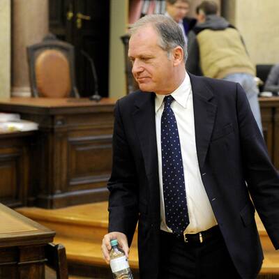 Der erste Prozess-Tag: Der ehemalige Minister weist jede Schuld von sich