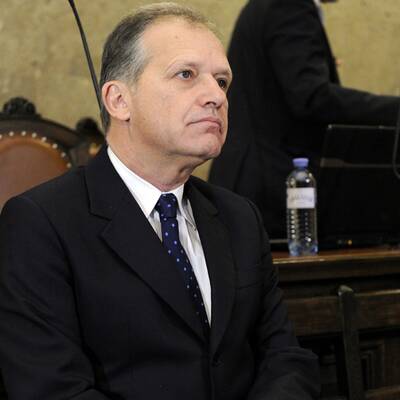 Der erste Prozess-Tag: Der ehemalige Minister weist jede Schuld von sich