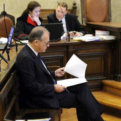 Der erste Prozess-Tag: Der ehemalige Minister weist jede Schuld von sich