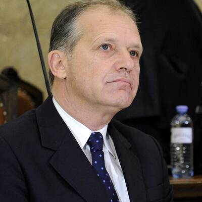 Der erste Prozess-Tag: Der ehemalige Minister weist jede Schuld von sich