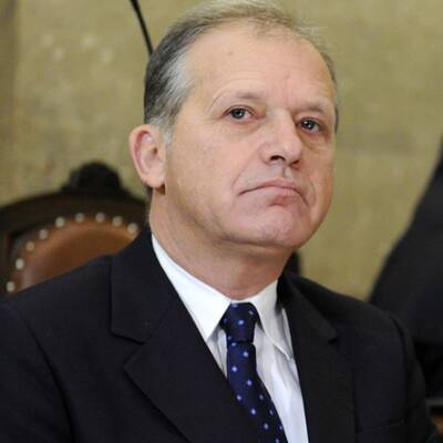 Der erste Prozess-Tag: Der ehemalige Minister weist jede Schuld von sich