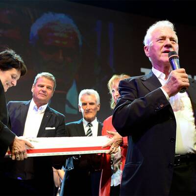 Stronach-Feier nach Parteigründung im Magna-Racino 