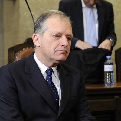 Der erste Prozess-Tag: Der ehemalige Minister weist jede Schuld von sich