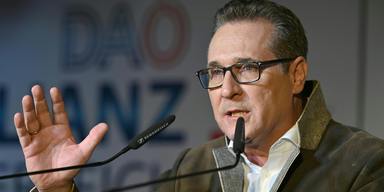 Strache