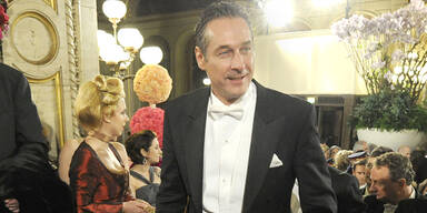 Straches Solo-Tanz am Ball