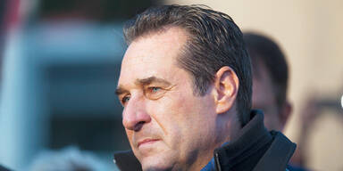 Strache: »Mehr Heer statt Zaun«
