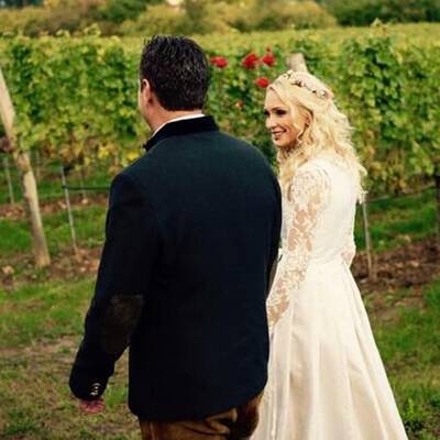 Strache zeigt seine Hochzeitsfotos