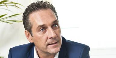 Jetzt spricht Strache über Mölzer-Aus