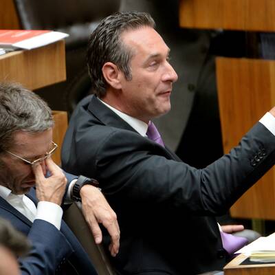 Hitzige Wortgefechte im Parlament