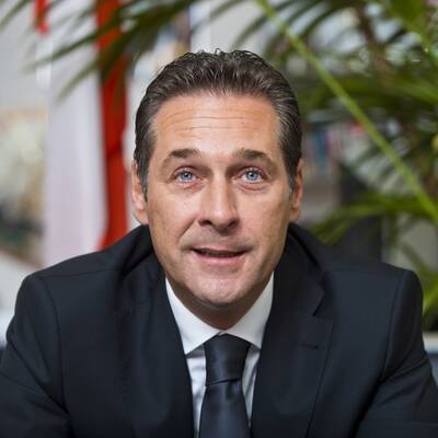 Team Stronach, 12. Jessi Lintl