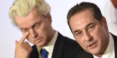 Strache-Freund verteilt 