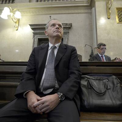 Der erste Prozess-Tag: Der ehemalige Minister weist jede Schuld von sich