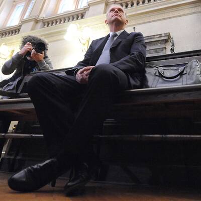 Der erste Prozess-Tag: Der ehemalige Minister weist jede Schuld von sich