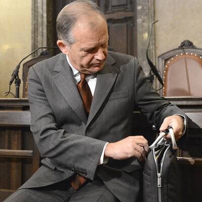 Der erste Prozess-Tag: Der ehemalige Minister weist jede Schuld von sich