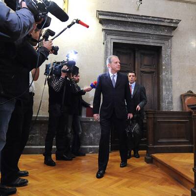 Der erste Prozess-Tag: Der ehemalige Minister weist jede Schuld von sich