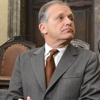 Der erste Prozess-Tag: Der ehemalige Minister weist jede Schuld von sich