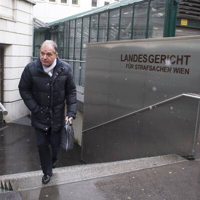 Dem ehemaligen Innenminister drohen 10 Jahre Haft