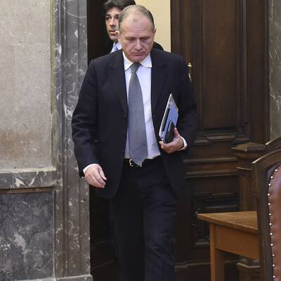 Strasser: Ohne Krücken am 2. Prozesstag