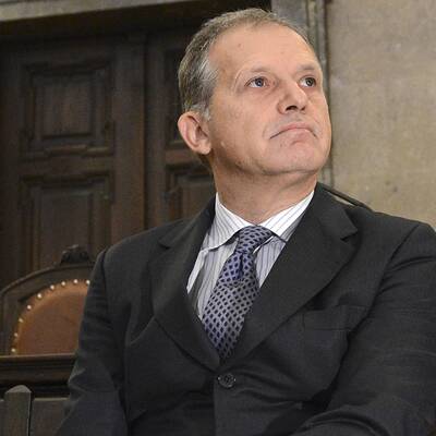 Der erste Prozess-Tag: Der ehemalige Minister weist jede Schuld von sich