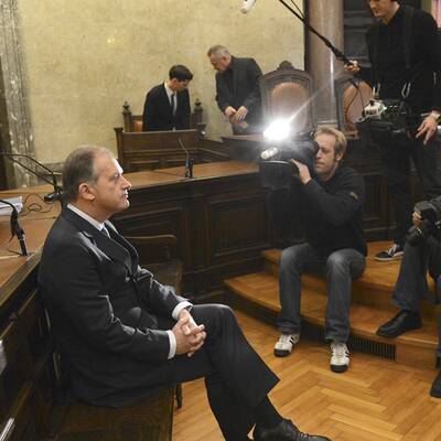 Der erste Prozess-Tag: Der ehemalige Minister weist jede Schuld von sich