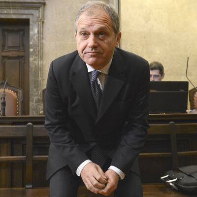 Der erste Prozess-Tag: Der ehemalige Minister weist jede Schuld von sich