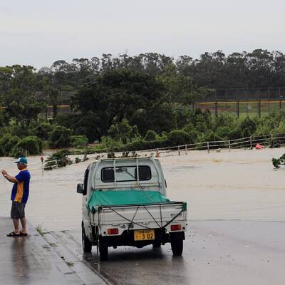 So wütet Taifun Neoguri