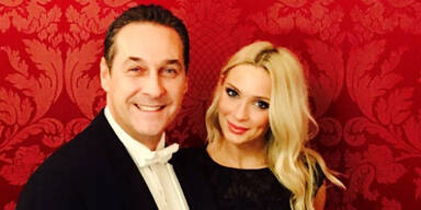 Strache mit neuer Freundin am Ball