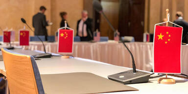 Flaggenstreit bei Abr&uuml;stungstreffen in Wien