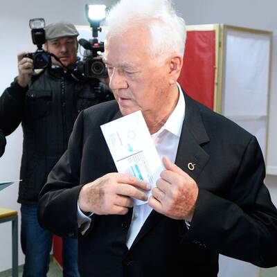 Hier wählt Frank Stronach