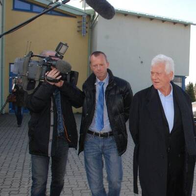 Der Milliardär bei der Stimmabgabe im Bezirk Baden