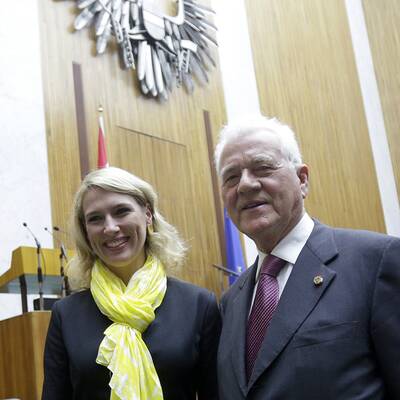 Frank Stronachs erster Tag im NR