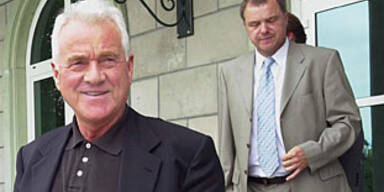 stronach lacht