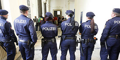 Studenten besetzen Uni-Rektorat