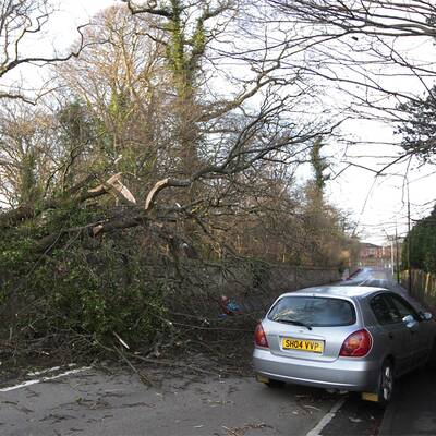 Sturm fegt über England