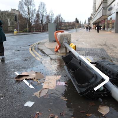 Sturm fegt über England