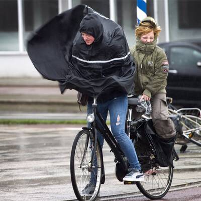 Sturm fegt über England