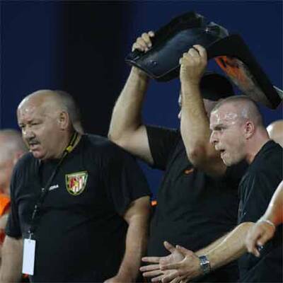 Schwere Ausschreitungen bei Honved gegen Sturm